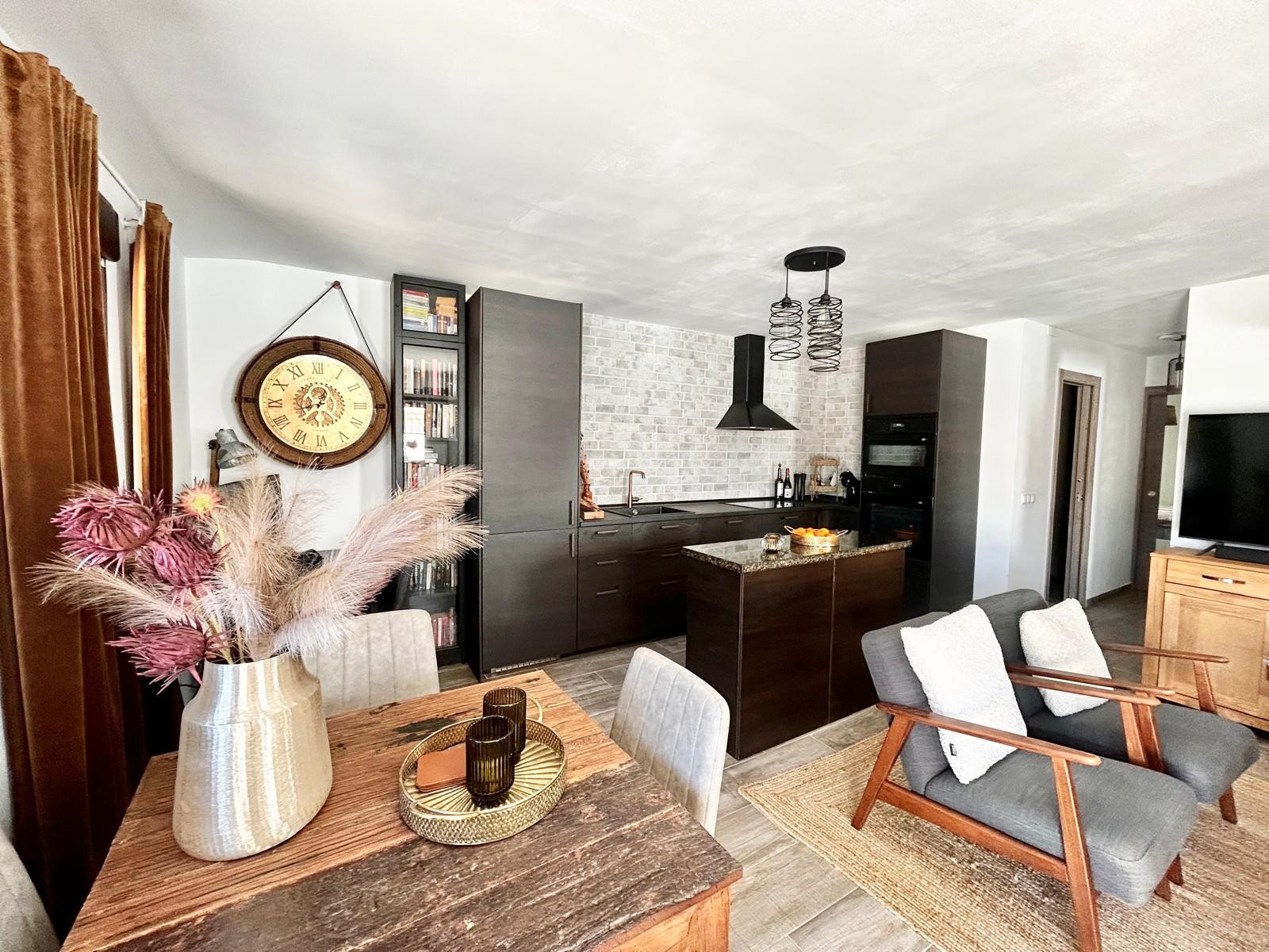 https://production-kyero-property-images.s3.amazonaws.com/20712/20712825/417036042_original.jpg?checksum=fb3ba098086a49a9c2957629c1c8f5b4c5bc06ad