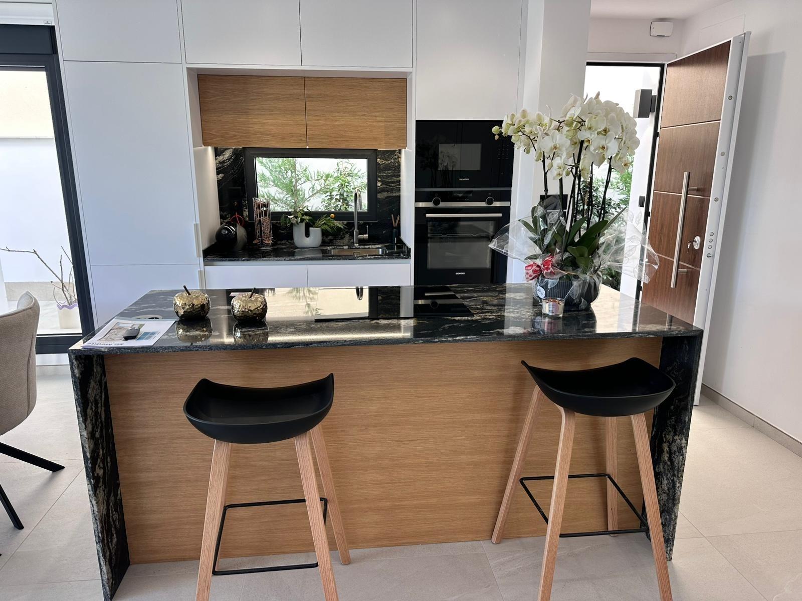 https://production-kyero-property-images.s3.amazonaws.com/19278/19278853/417035891_original.jpg?checksum=51f6392d62d49eaa6cef7a6ac1317900d5bbc1dc