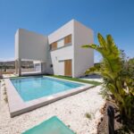 https://production-kyero-property-images.s3.amazonaws.com/20899/20899833/417036201_original.jpg?checksum=9b4daff5fe9b3a40cdd812cd93c47c18ff77823f
