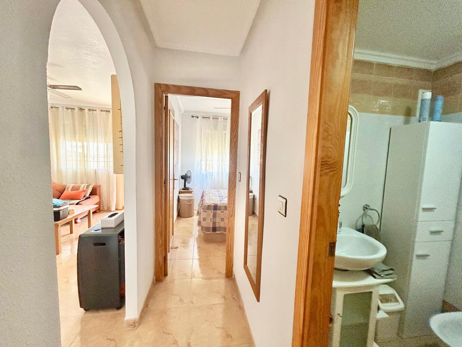 https://production-kyero-property-images.s3.amazonaws.com/20906/20906130/417236585_original.jpg?checksum=8ab84e226e374fc831654230c87b131baace3393