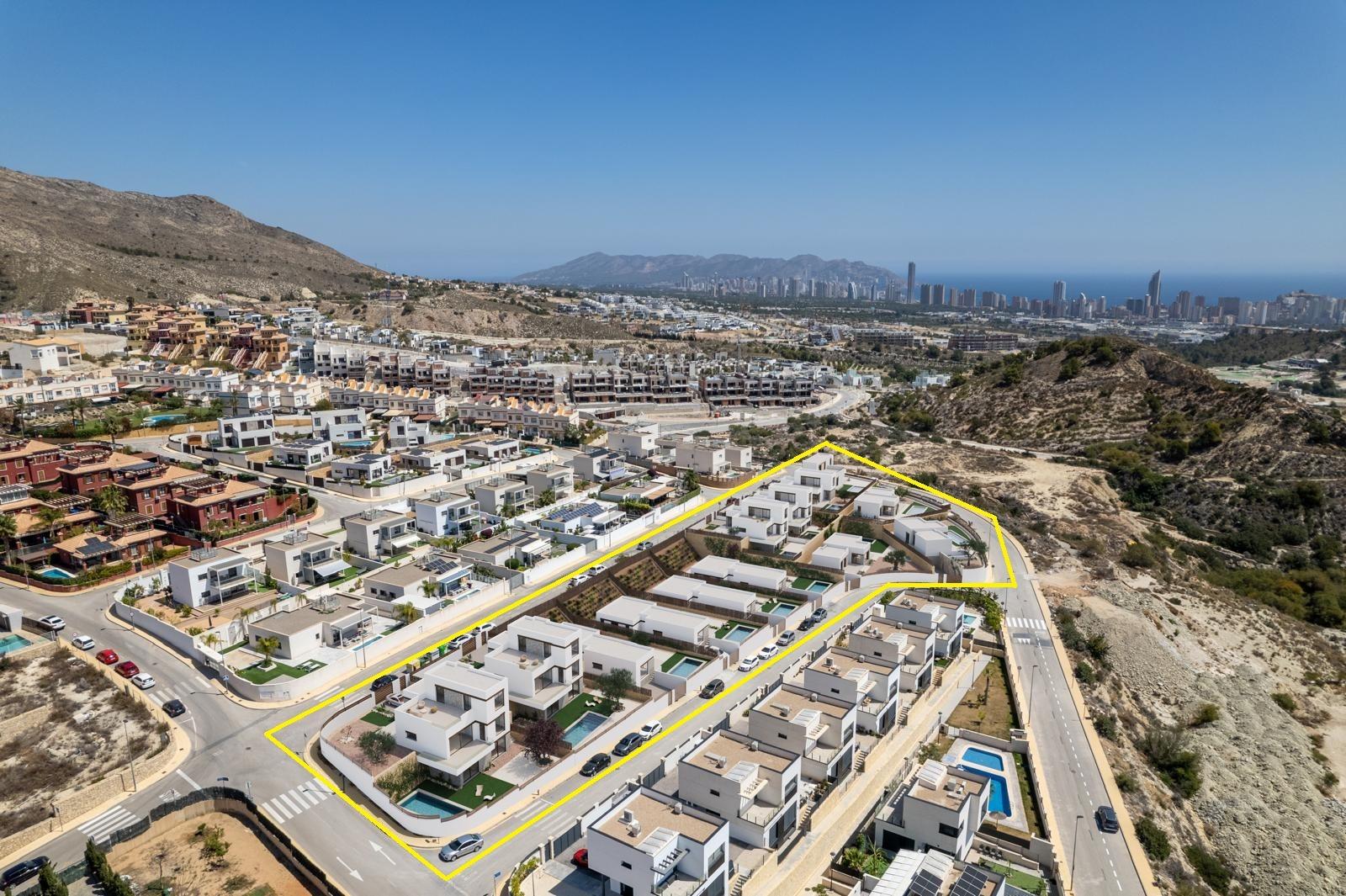 https://production-kyero-property-images.s3.amazonaws.com/20924/20924510/417777441_original.jpg?checksum=c18b5160c0a5b075c3d79e0b3728dec80b0745b4