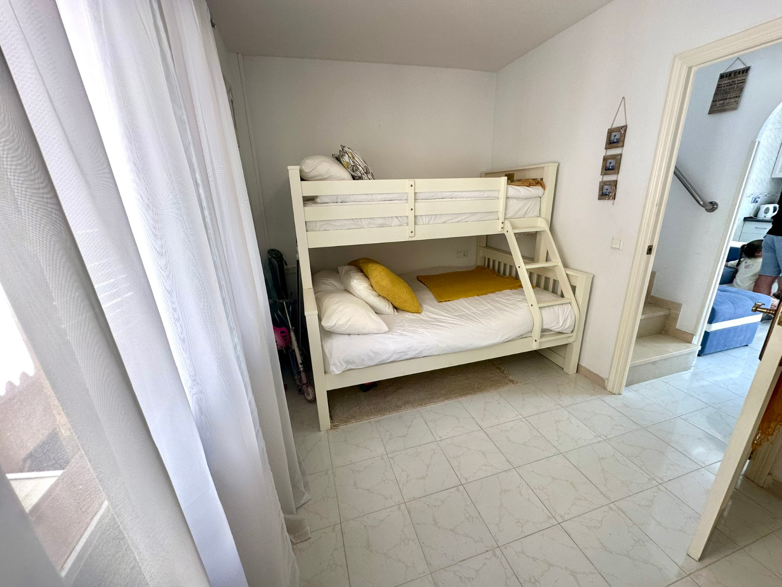 https://production-kyero-property-images.s3.amazonaws.com/20928/20928639/417901592_original.jpg?checksum=2176a35427f9d4d1d952bca2b3bdb36054a31849