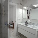 https://production-kyero-property-images.s3.amazonaws.com/20941/20941584/418213768_original.jpg?checksum=b4f8c7ffc93db68957050dbf5e5fd1f2f71348af
