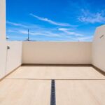 https://production-kyero-property-images.s3.amazonaws.com/20949/20949137/418424722_original.jpg?checksum=1dccb782506af073a09e1cbb743acbfb548ba3f8