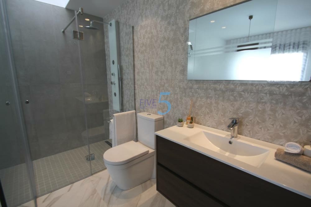 https://cdn.proppy.app/propertyphotos/2990/9f153641-d200-4581-87d6-15a0dd5c41c5/747987/4124da79-679e-4315-b855-b9c597384480.jpg