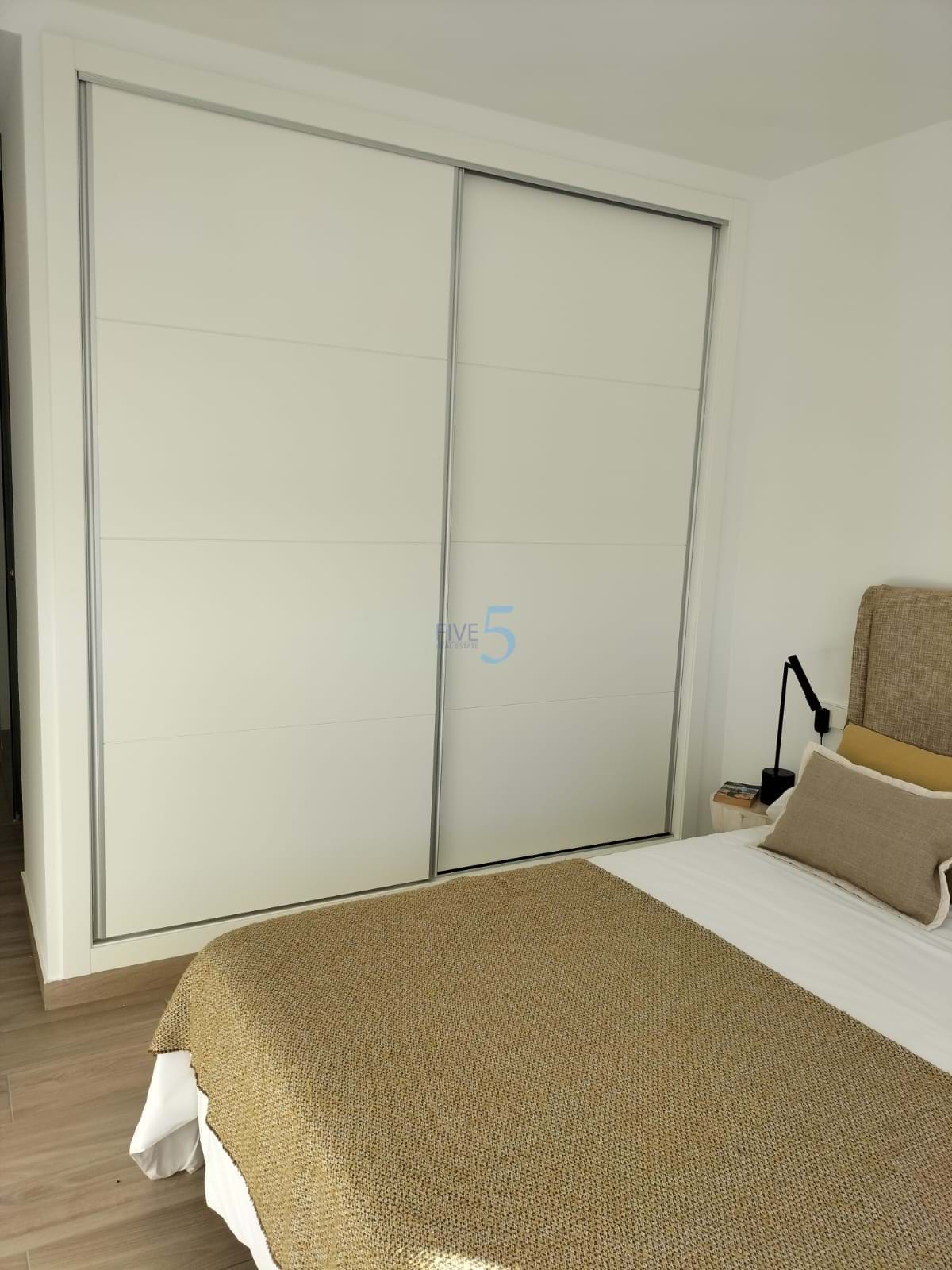 https://cdn.proppy.app/propertyphotos/2990/9f153641-d200-4581-87d6-15a0dd5c41c5/747632/5c1b4381-8c61-4412-a032-834a8931d97c.jpg