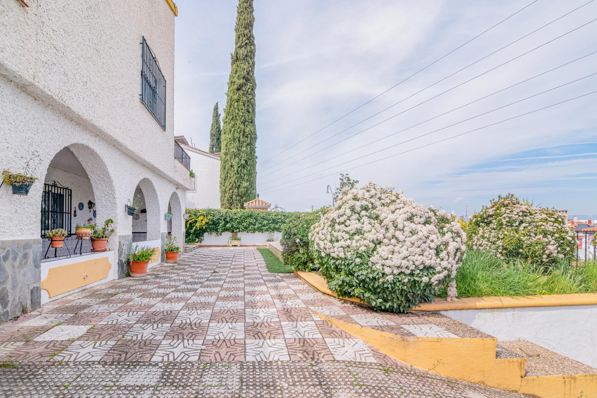 https://fotos15.apinmo.com/5292/29268508/5-2.jpg
