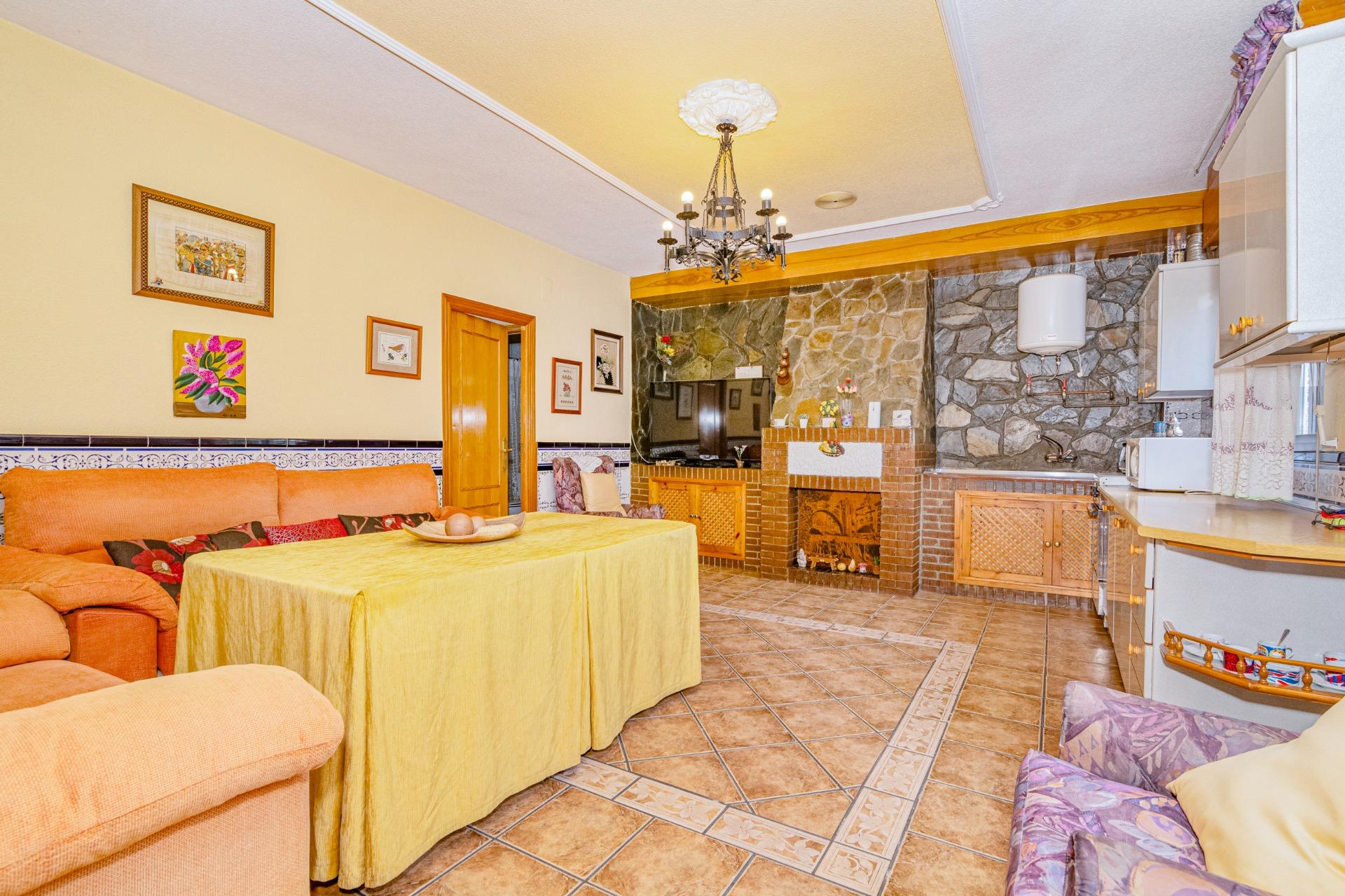 https://fotos15.apinmo.com/5292/29268508/5-4.jpg