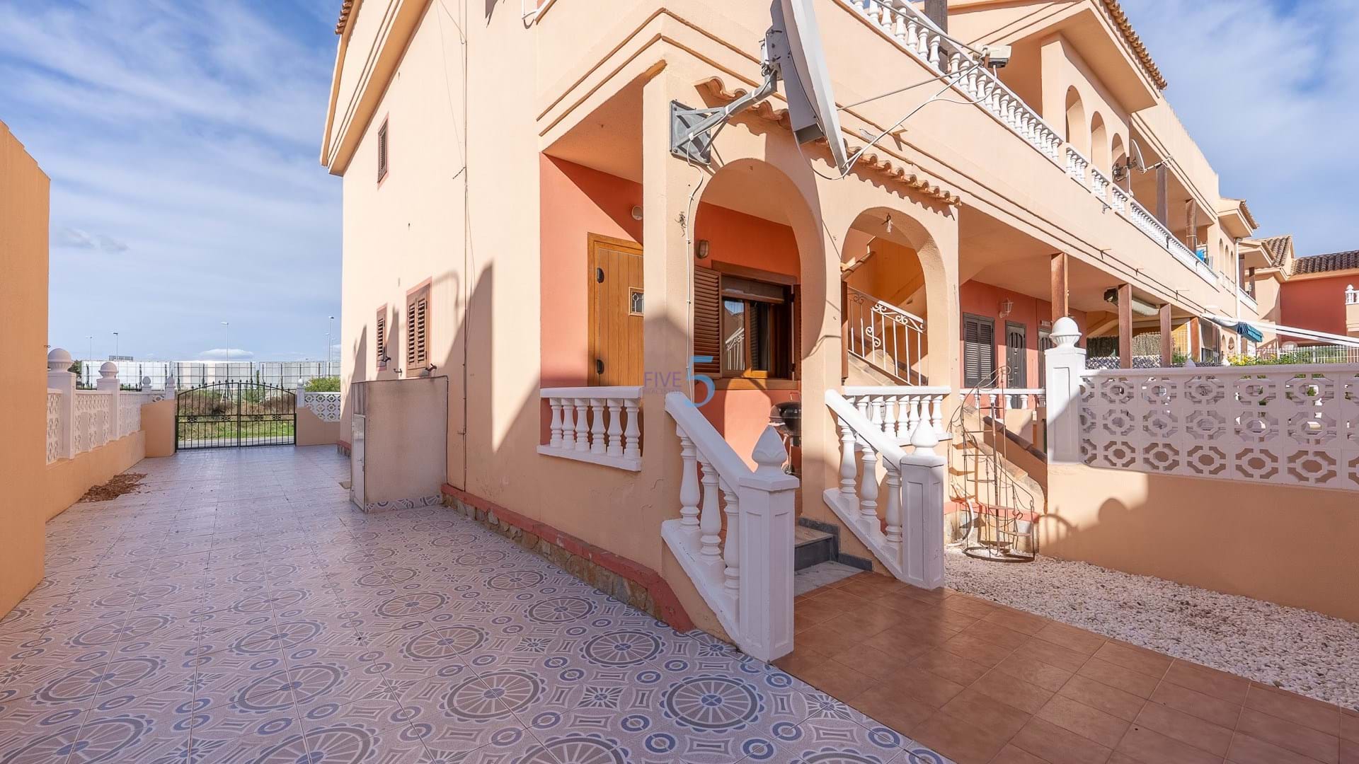 https://cdn.proppy.app/propertyphotos/2990/9f153641-d200-4581-87d6-15a0dd5c41c5/747487/48165607-5bd7-494d-8515-2ba02ef92fe5.jpg