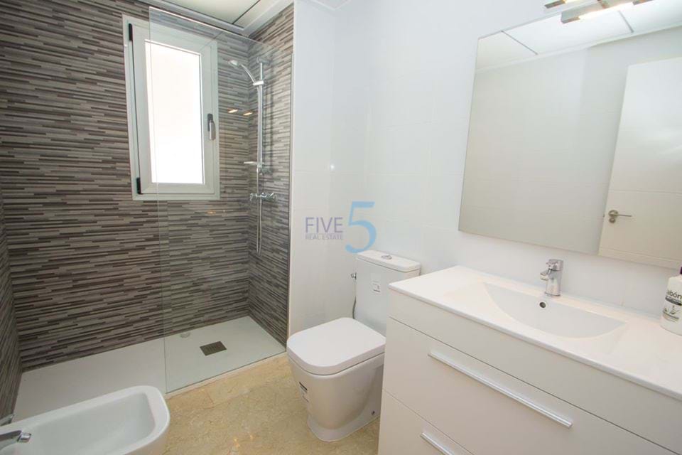 https://cdn.proppy.app/propertyphotos/2990/9f153641-d200-4581-87d6-15a0dd5c41c5/747788/bb1eba9d-7fb9-41bb-84d2-422d6d59fed0.jpg