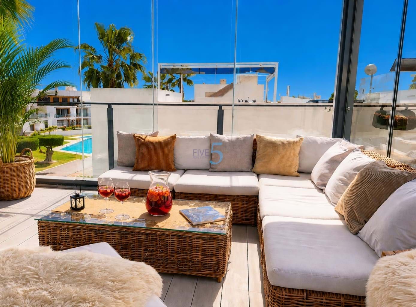 https://cdn.proppy.app/propertyphotos/2990/9f153641-d200-4581-87d6-15a0dd5c41c5/739944/60854254-7861-44d8-ad9d-f5f56706be9b.jpg