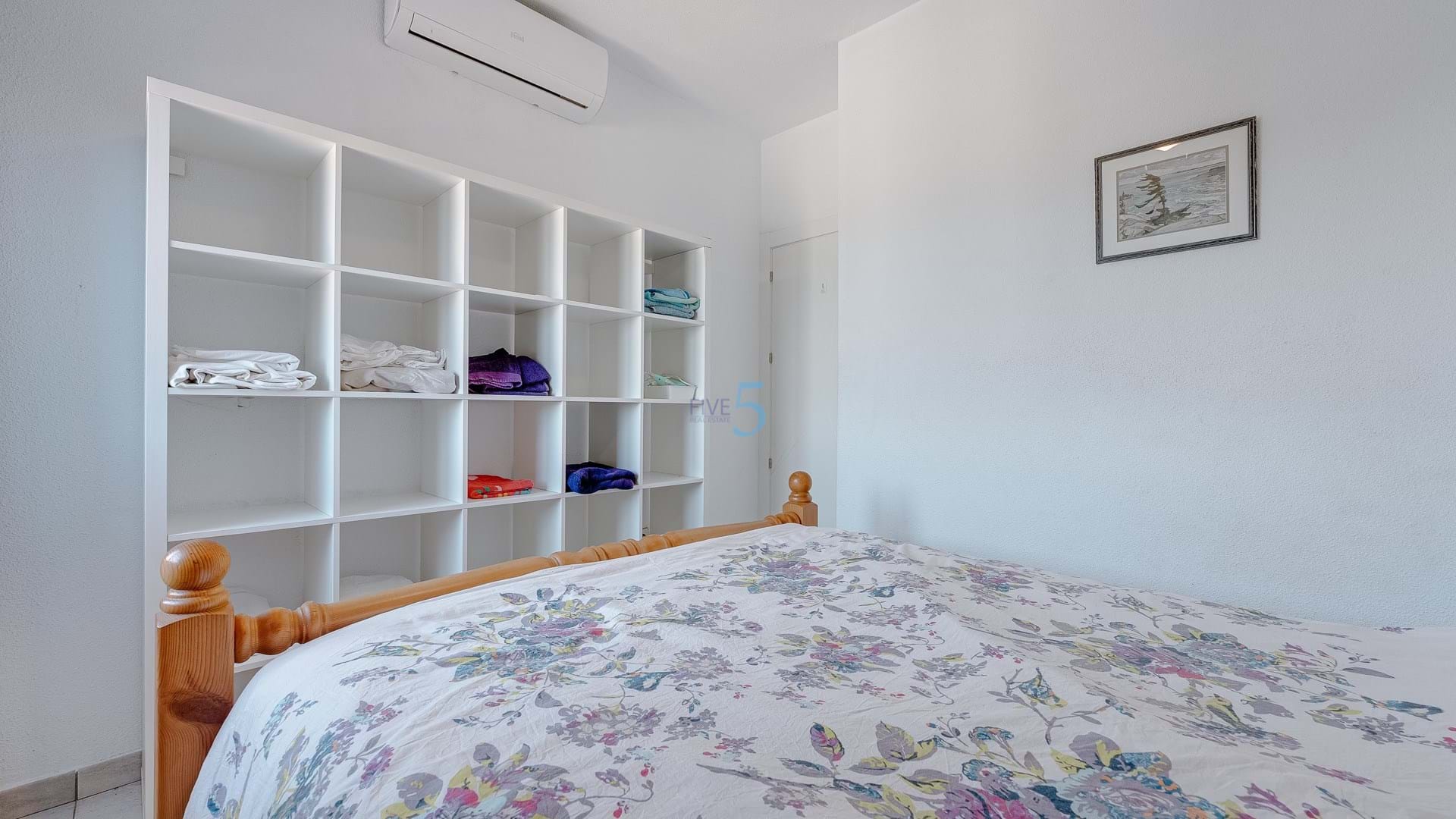 https://cdn.proppy.app/propertyphotos/2990/9f153641-d200-4581-87d6-15a0dd5c41c5/747487/996aebf5-385c-42de-b821-2a691df7caec.jpg