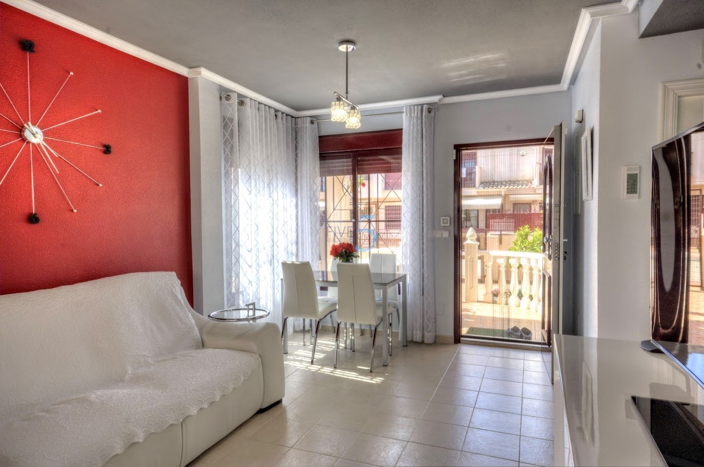 https://cdn.proppy.app/propertyphotos/2990/9f153641-d200-4581-87d6-15a0dd5c41c5/685359/f26157fb-f0a9-44e0-ab56-b79ab312d74b.jpg
