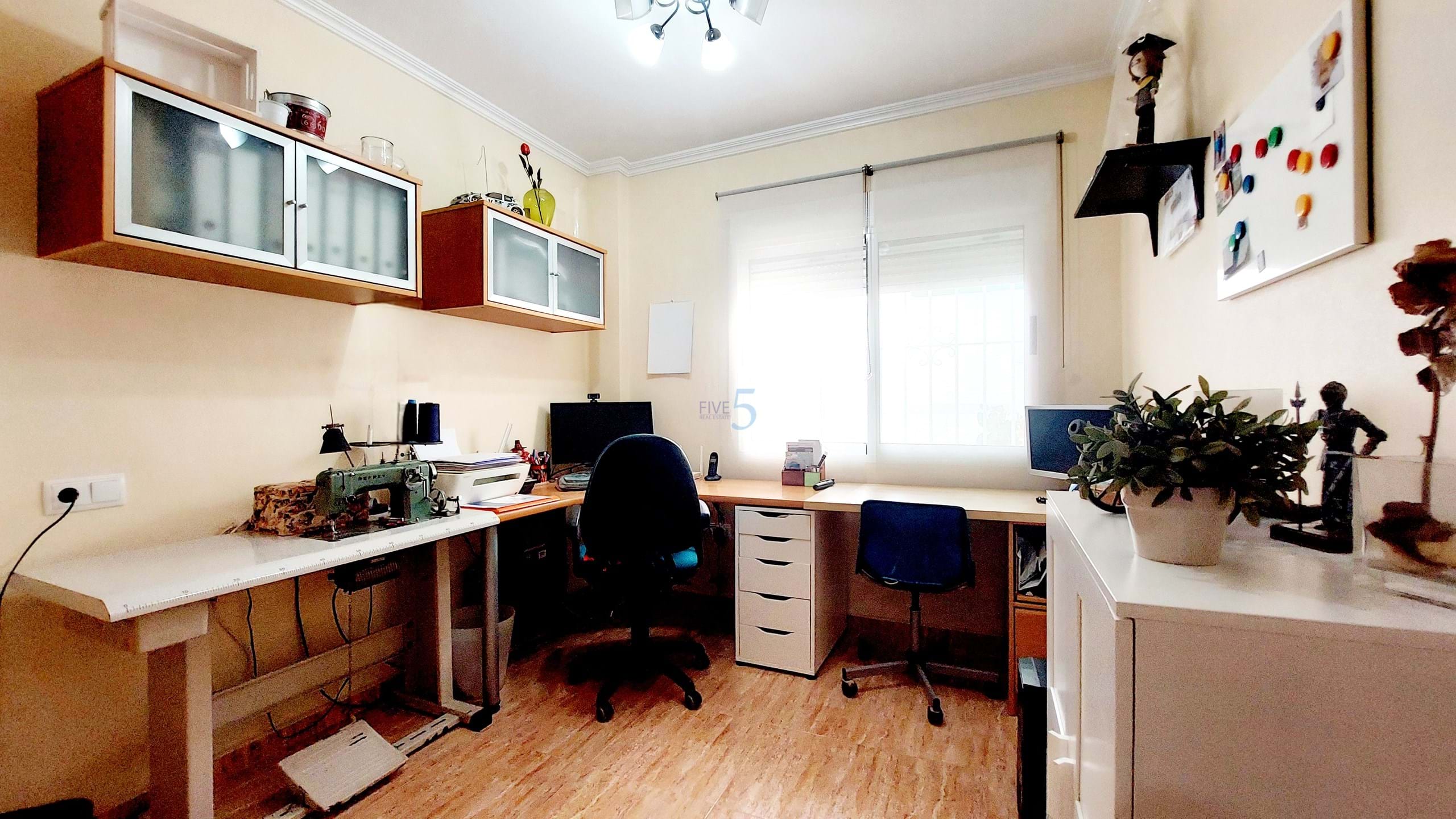 https://cdn.proppy.app/propertyphotos/2990/9f153641-d200-4581-87d6-15a0dd5c41c5/587162/0a9352f2-f362-4be8-b3c0-4aaf9706635c.jpg