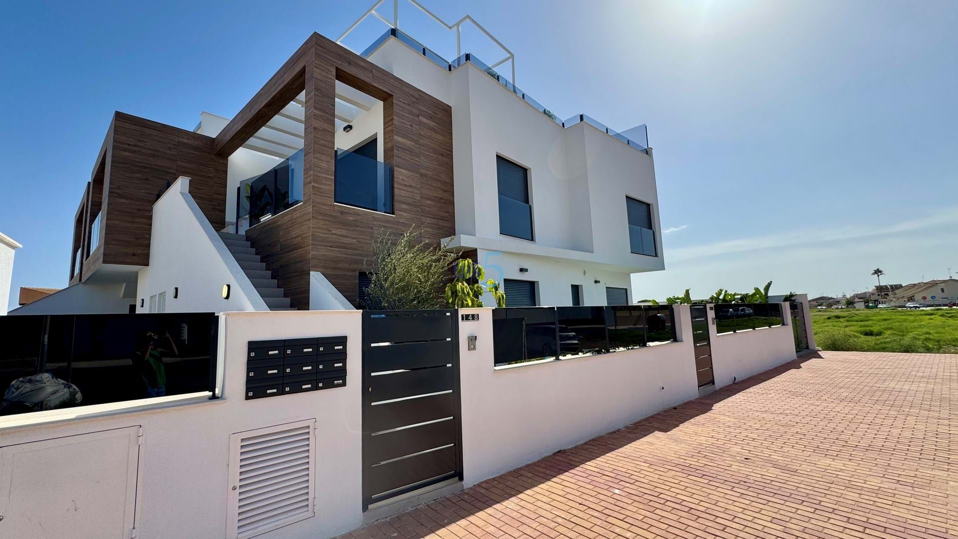 https://cdn.proppy.app/propertyphotos/2990/9f153641-d200-4581-87d6-15a0dd5c41c5/747931/01069b9d-75bd-4153-b447-9c61abdd77cb.jpg