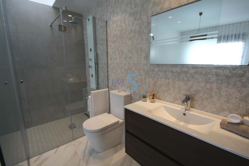https://cdn.proppy.app/propertyphotos/2990/9f153641-d200-4581-87d6-15a0dd5c41c5/747984/7e1aa2b1-f3f6-43f0-aadc-3d532646c2c5.jpg