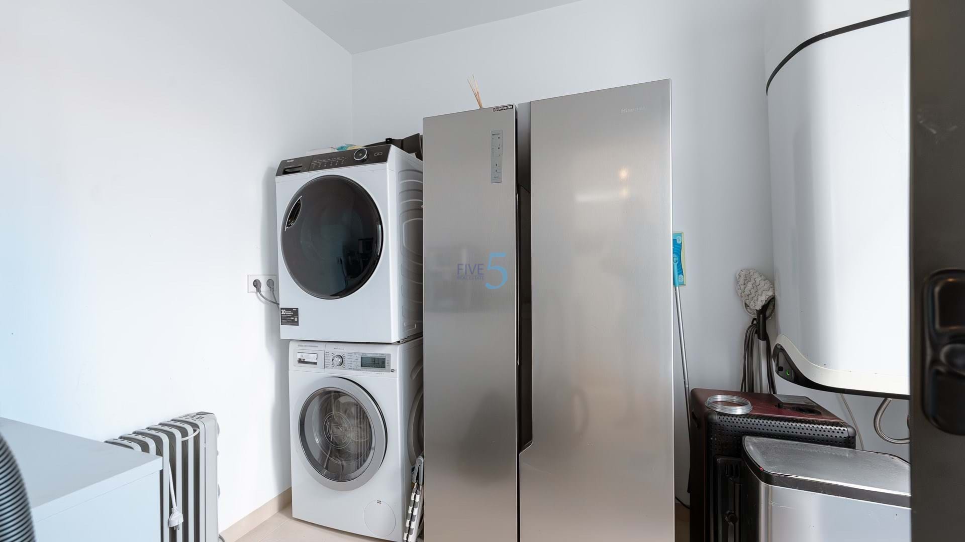 https://cdn.proppy.app/propertyphotos/2990/9f153641-d200-4581-87d6-15a0dd5c41c5/598986/beb02348-04c1-470d-a581-9ed4033af266.jpg
