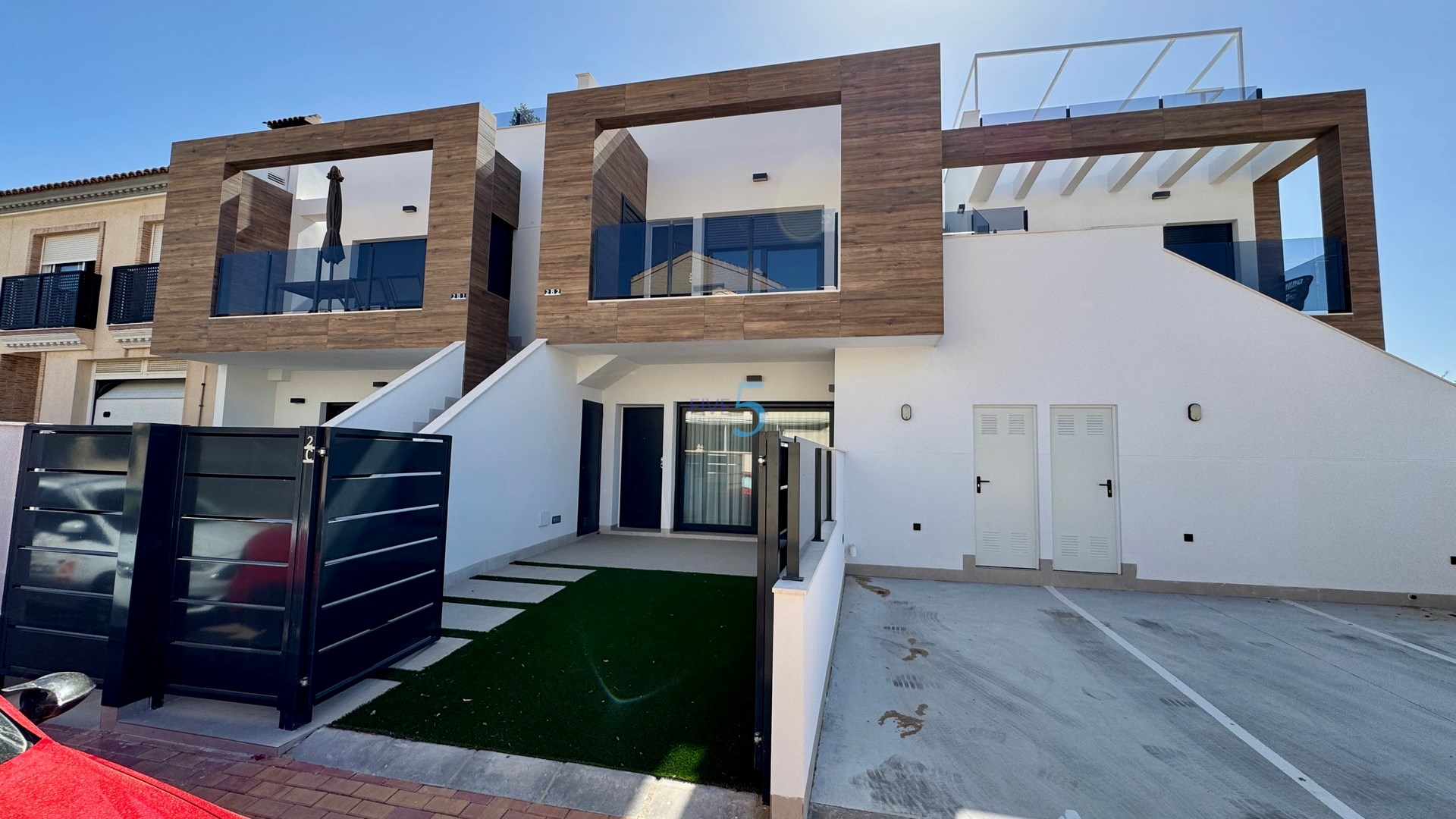 https://cdn.proppy.app/propertyphotos/2990/9f153641-d200-4581-87d6-15a0dd5c41c5/747931/af3f2b16-15d5-4a1e-9805-1ab93d95de60.jpg