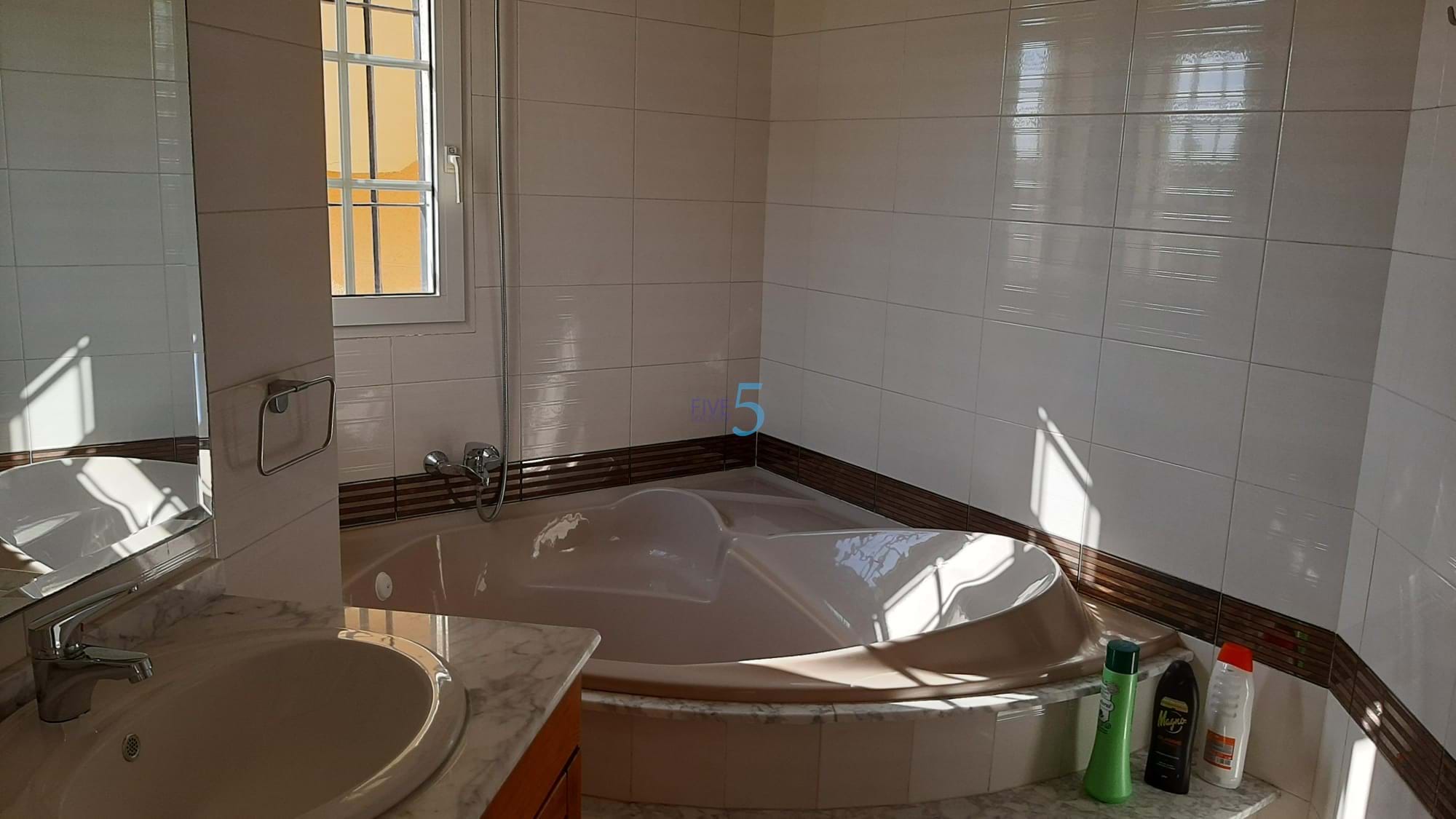 https://cdn.proppy.app/propertyphotos/2990/9f153641-d200-4581-87d6-15a0dd5c41c5/747727/3f3b0f11-df25-4bc6-9eac-52a821914533.jpg