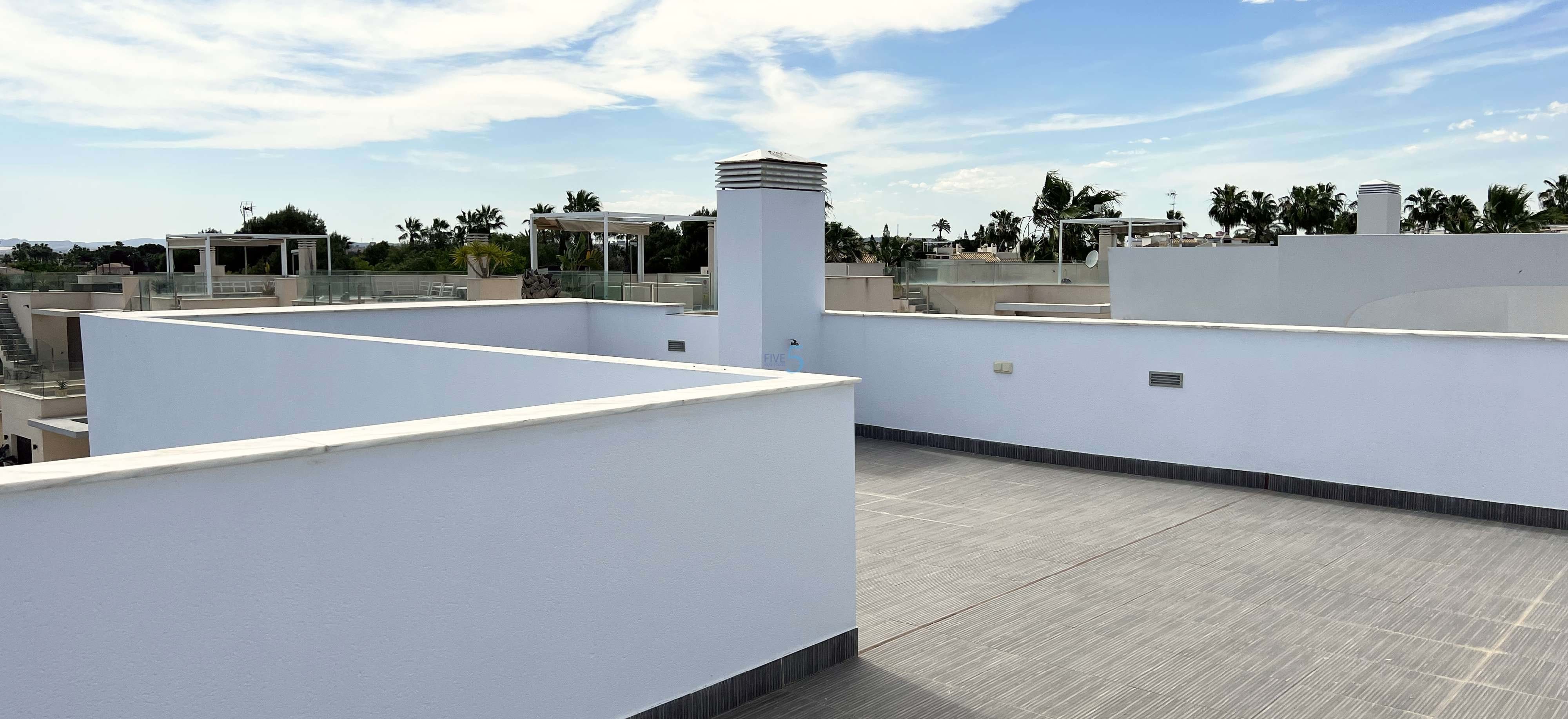 https://cdn.proppy.app/propertyphotos/2990/9f153641-d200-4581-87d6-15a0dd5c41c5/747942/032ca78f-ee55-4399-98da-991fa6ce2094.jpg