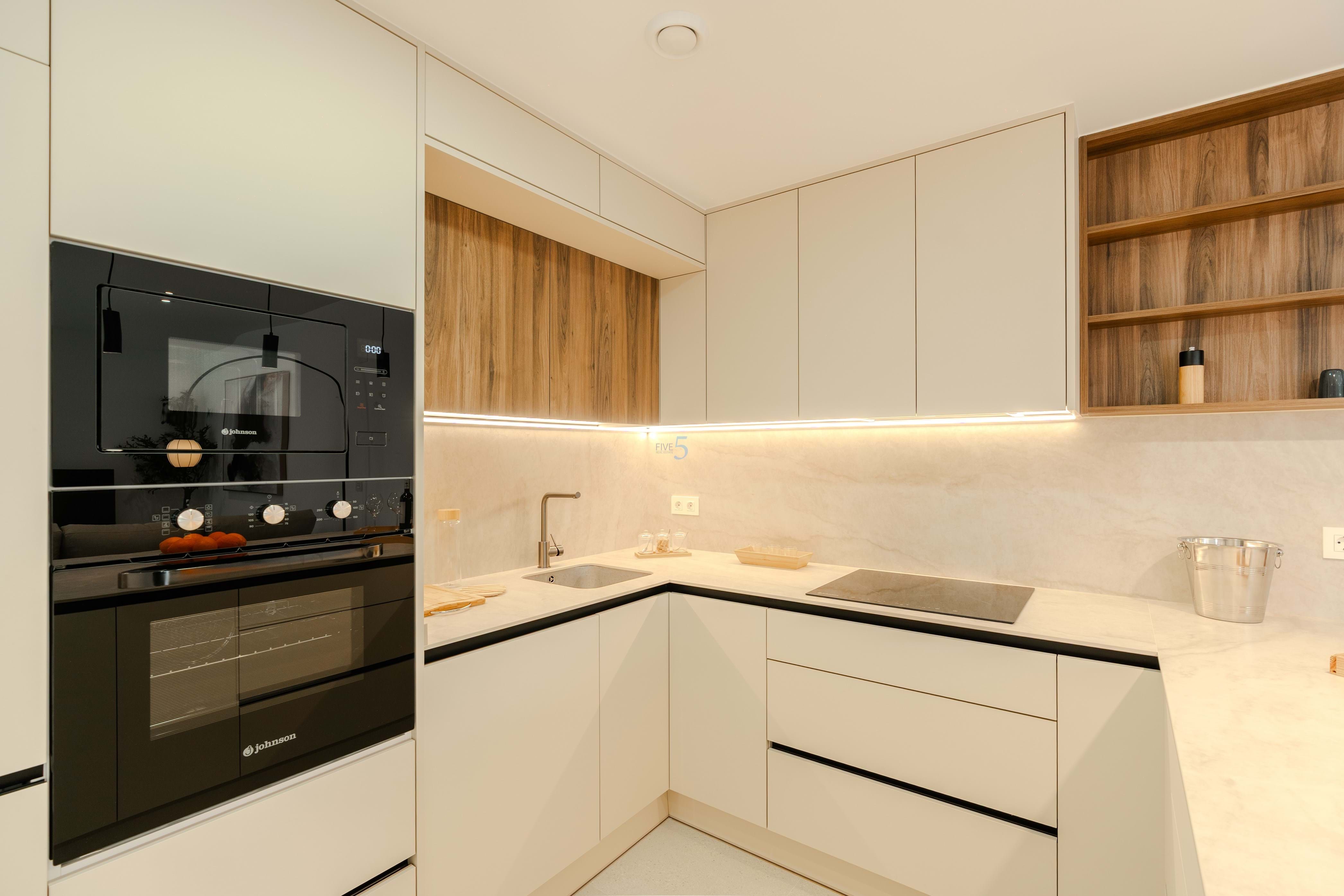 https://cdn.proppy.app/propertyphotos/2990/9f153641-d200-4581-87d6-15a0dd5c41c5/747895/5c0d2540-f861-41bc-bf00-18370310b1d9.jpg