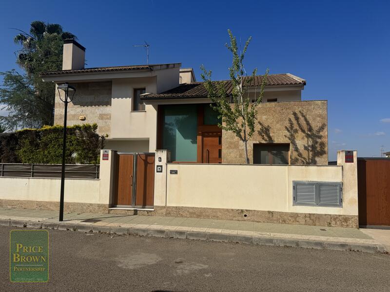 https://www.pricebrown.com/images/propertyImages/dv1613-villa-for-sale-in-huercal-overa/dv1613-villa-for-sale-in-huercal-overa-40305585.jpg