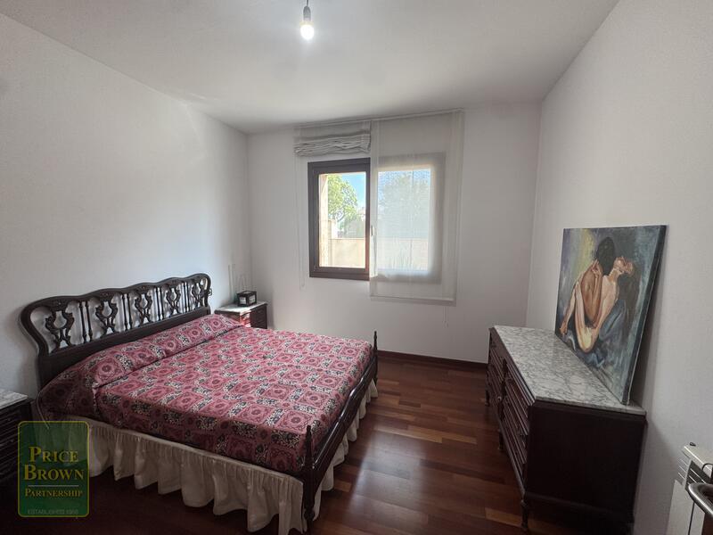 https://www.pricebrown.com/images/propertyImages/dv1613-villa-for-sale-in-huercal-overa/dv1613-villa-for-sale-in-huercal-overa-73515544.jpg