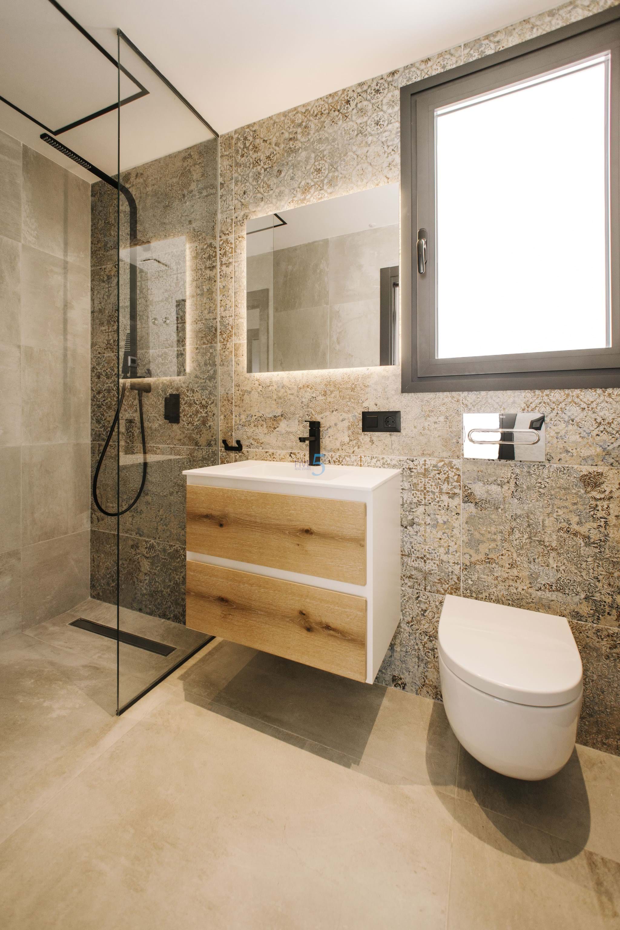 https://cdn.proppy.app/propertyphotos/2990/9f153641-d200-4581-87d6-15a0dd5c41c5/747944/8031c17c-a7de-4c31-be78-c2bfd683022f.jpg
