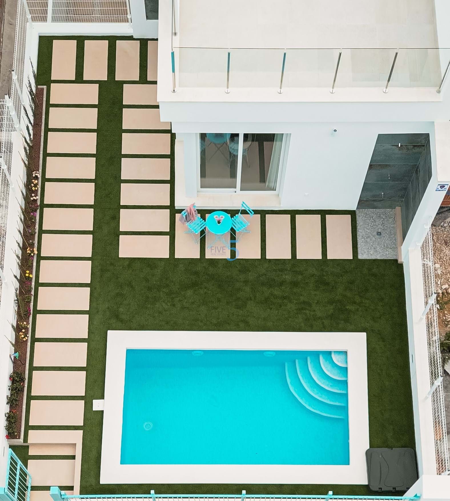 https://cdn.proppy.app/propertyphotos/2990/9f153641-d200-4581-87d6-15a0dd5c41c5/747895/7d7a912b-9d15-43f2-8cfe-41293588b76e.jpg