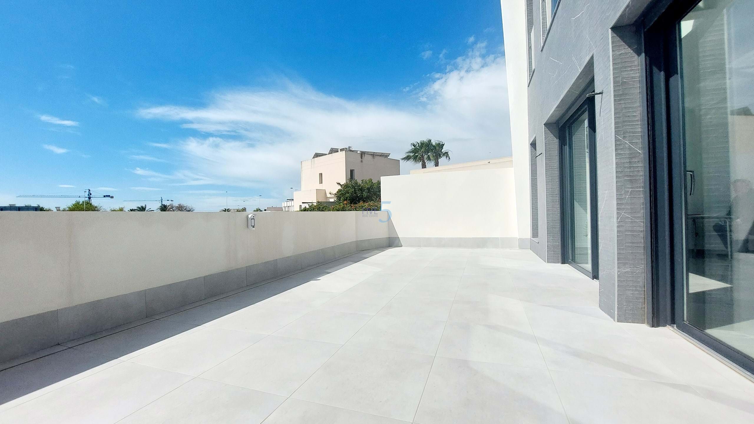 https://cdn.proppy.app/propertyphotos/2990/9f153641-d200-4581-87d6-15a0dd5c41c5/599812/3da7ae2d-4e54-4b93-a221-c451f8415c3b.jpg