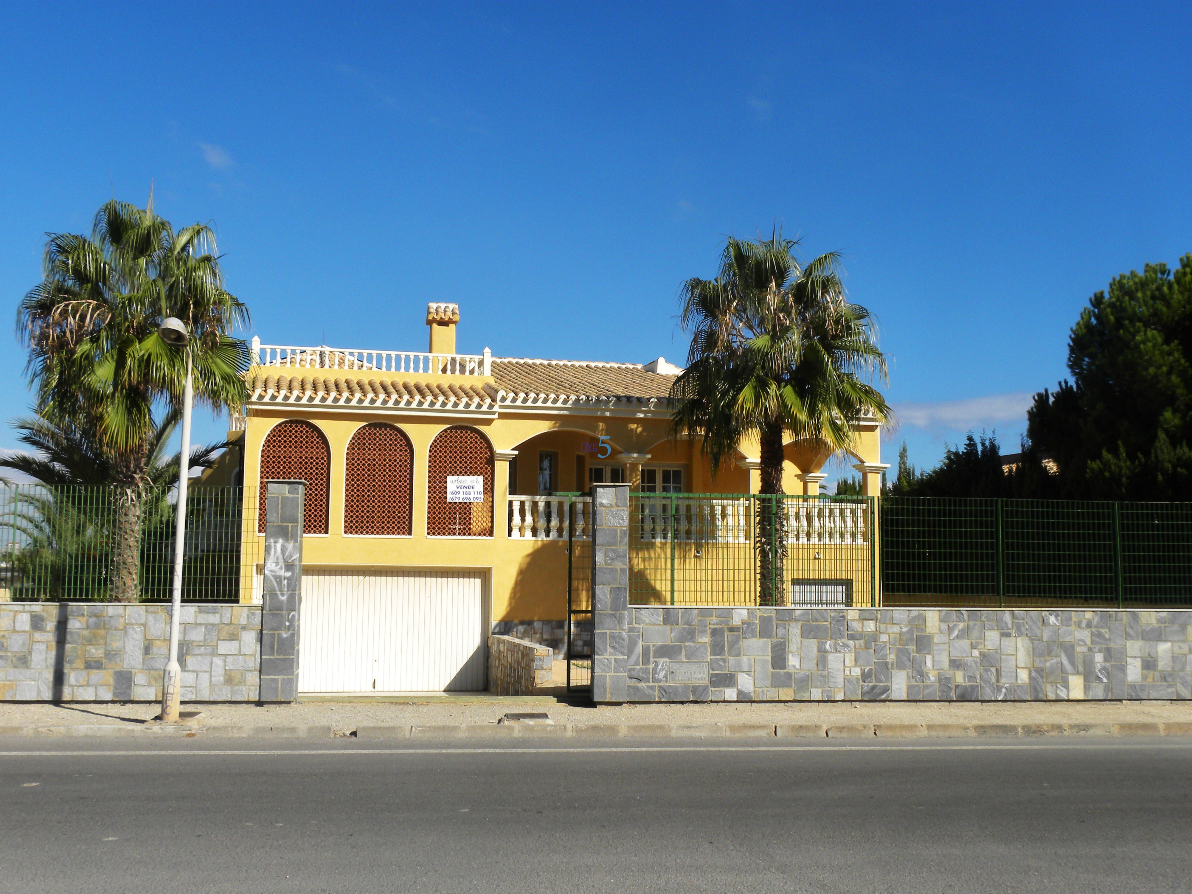 https://cdn.proppy.app/propertyphotos/2990/9f153641-d200-4581-87d6-15a0dd5c41c5/747727/b224e6a0-beac-4fe3-a7f2-1fa1df470d8c.jpg