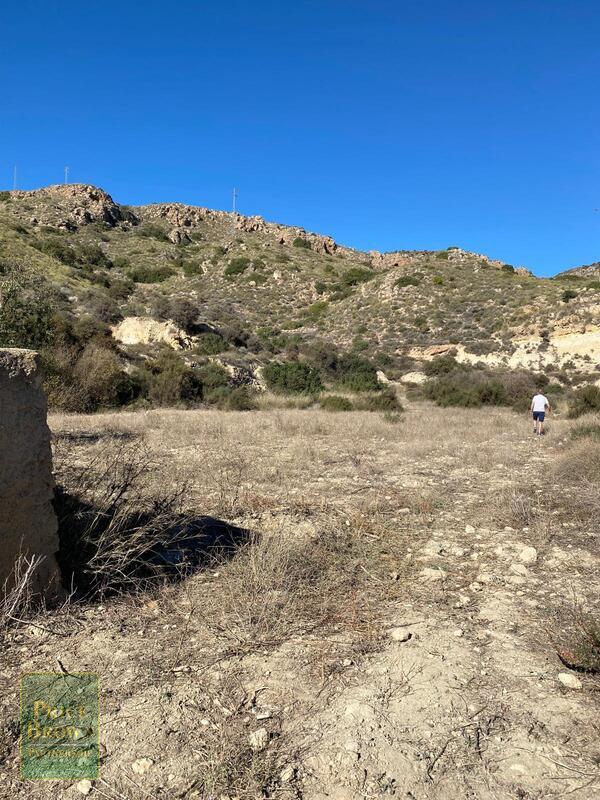 https://www.pricebrown.com/images/propertyImages/lancariatiz-land-for-sale-in-cariatiz/lancariatiz-land-for-sale-in-cariatiz-14148741.jpg