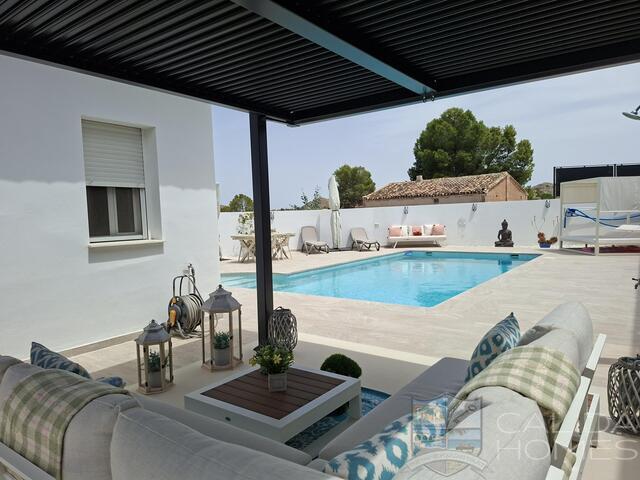 https://www.calidahomespropconsult.com/images/propertyImages/villa-marshy--resale-villa-for-sale-in-arboleas/villa-marshy--resale-villa-for-sale-in-arboleas-5073769544.jpg
