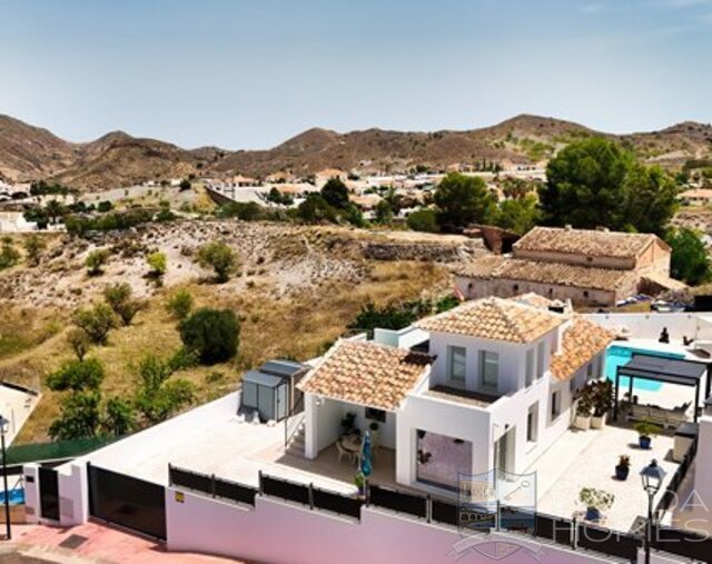 https://www.calidahomespropconsult.com/images/propertyImages/villa-marshy--resale-villa-for-sale-in-arboleas/villa-marshy--resale-villa-for-sale-in-arboleas-7442010502.jpg