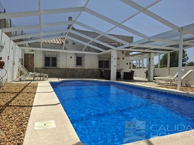https://www.calidahomespropconsult.com/images/propertyImages/villa-solare--resale-villa-for-sale-in-huercal-overa/villa-solare--resale-villa-for-sale-in-huercal-overa-3643835378.jpg