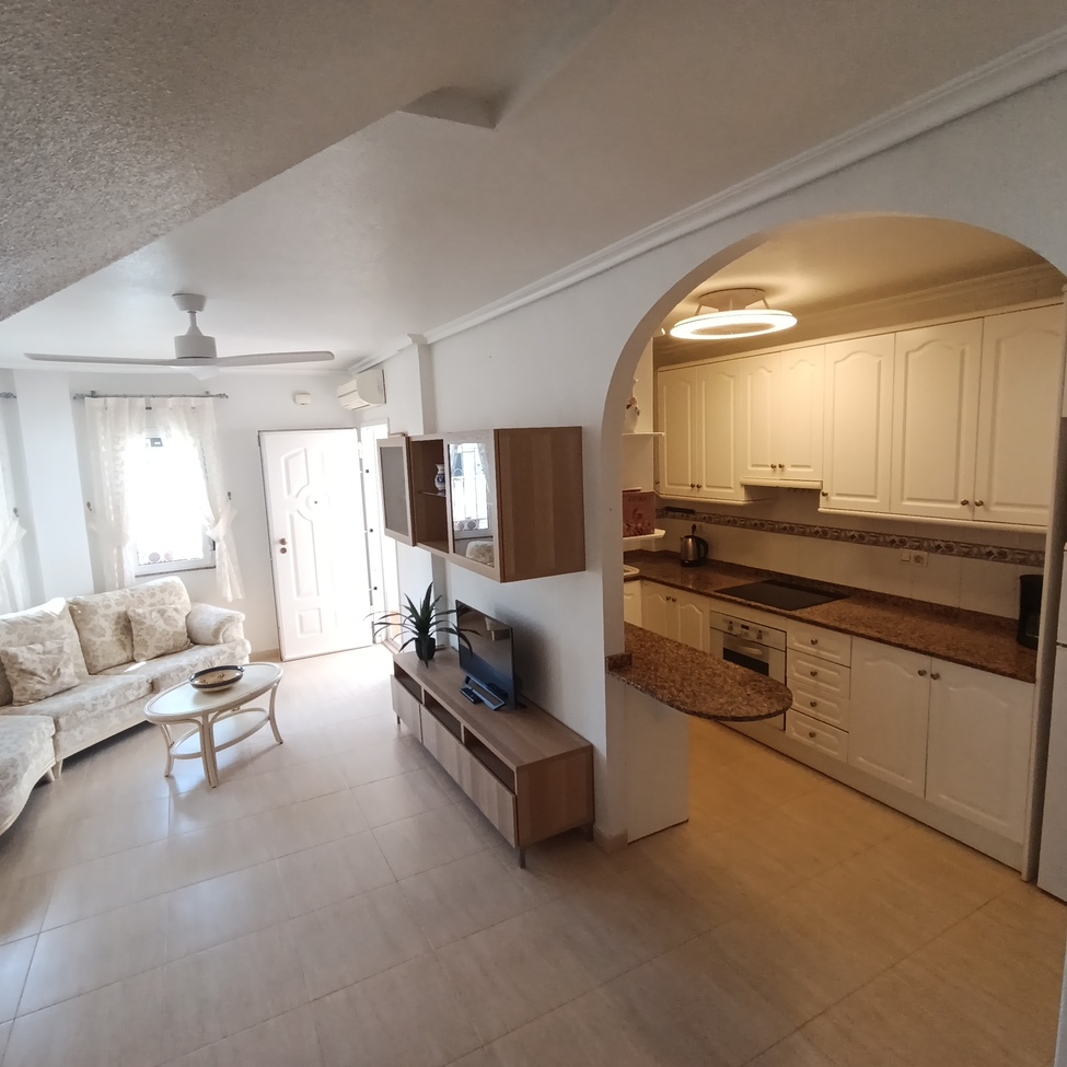 https://www.easyinmo.net/sites/34/5048/66/villa-sucina-mgh1916-2.jpg
