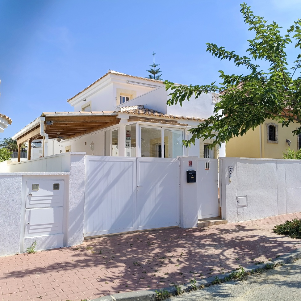 https://www.easyinmo.net/sites/34/5048/66/villa-sucina-mgh1916-3.jpg