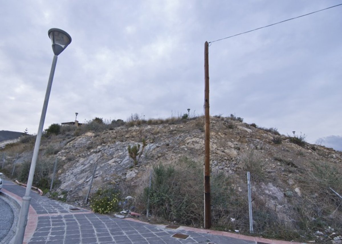 https://fotos15.apinmo.com/5292/29611664/0-2.jpg