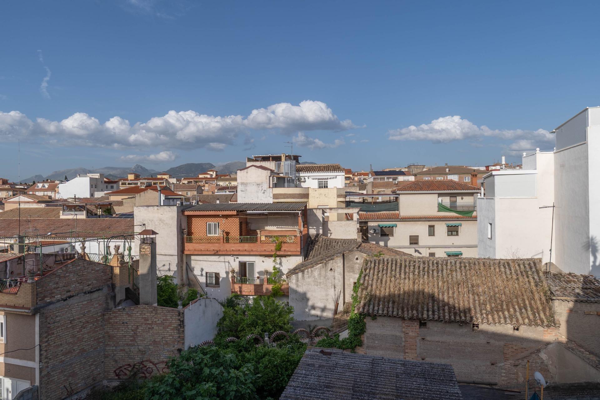 https://fotos15.apinmo.com/5292/29507660/1-8.jpg