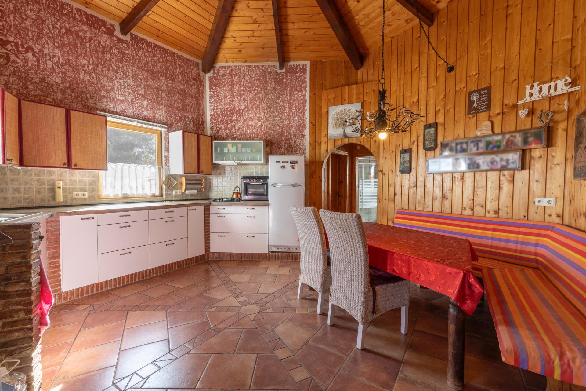 https://fotos15.apinmo.com/5292/29521528/1-4.jpg