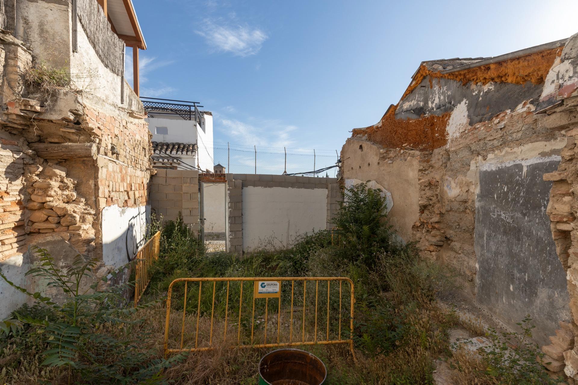 https://fotos15.apinmo.com/5292/29464891/1-4.jpg