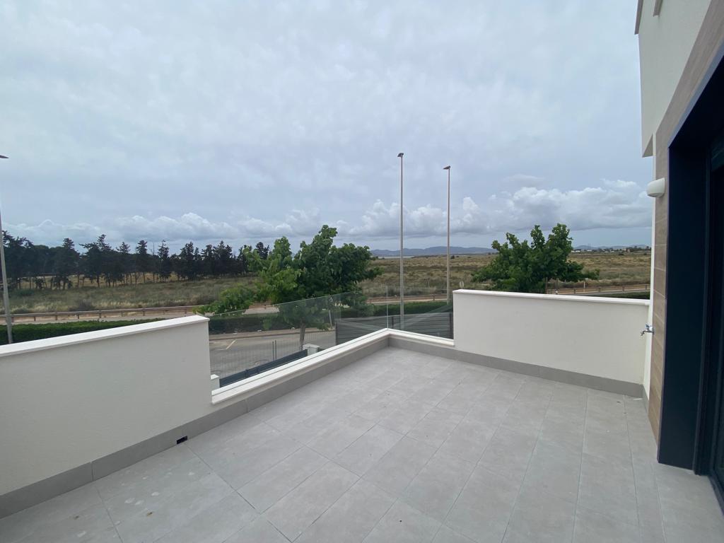 https://medianewbuild.com/file/hh-media-bucket/developments_v2/61330223/media/images/indoor/1.jpg