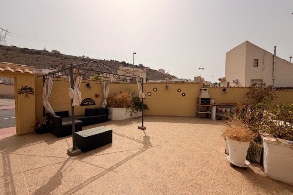 http://www.jmtspanishproperties.com/property_images2/1068034_large.jpg