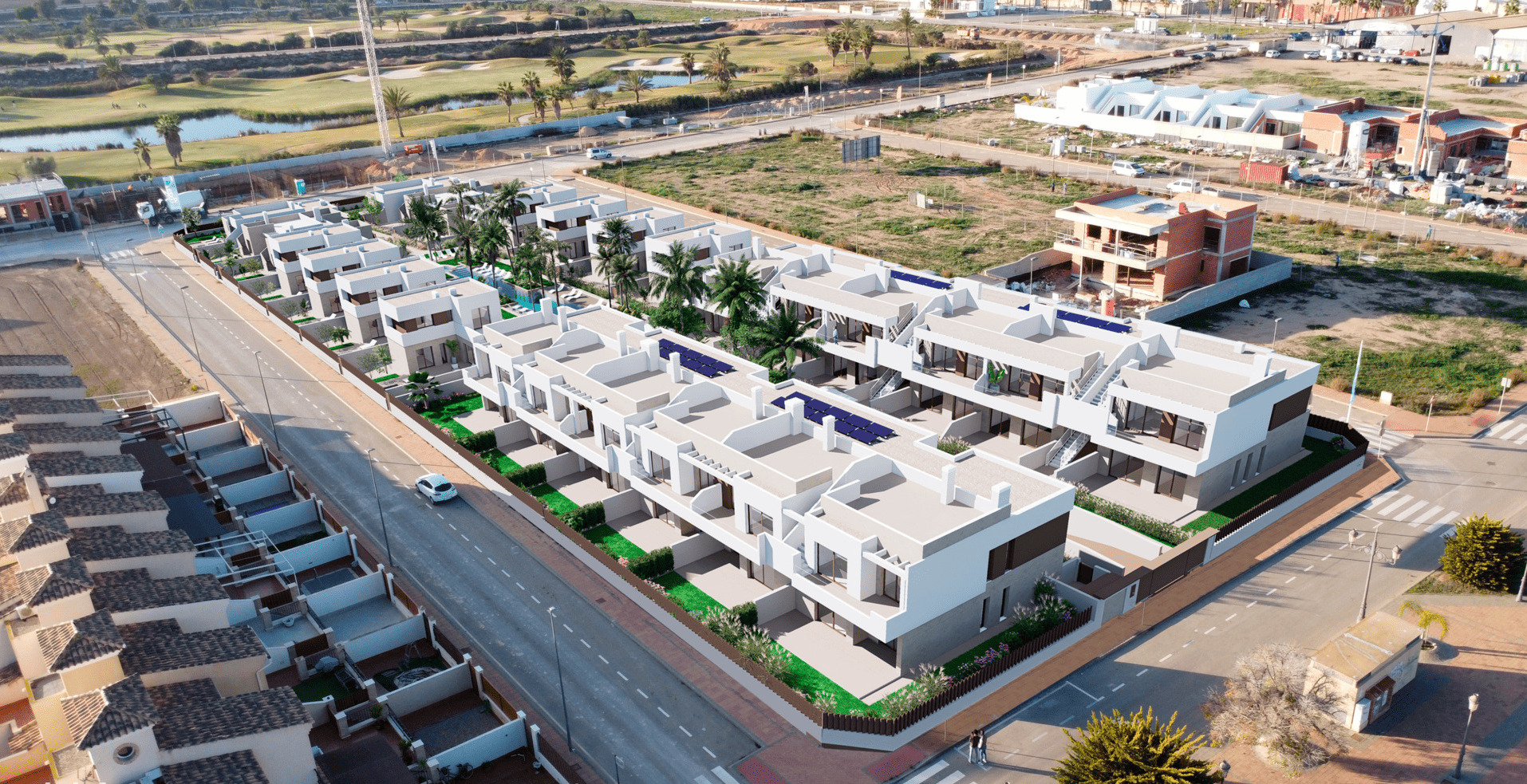 https://medianewbuild.com/file/hh-media-bucket/developments_v2/51759931/media/images/commonareas/6.jpg