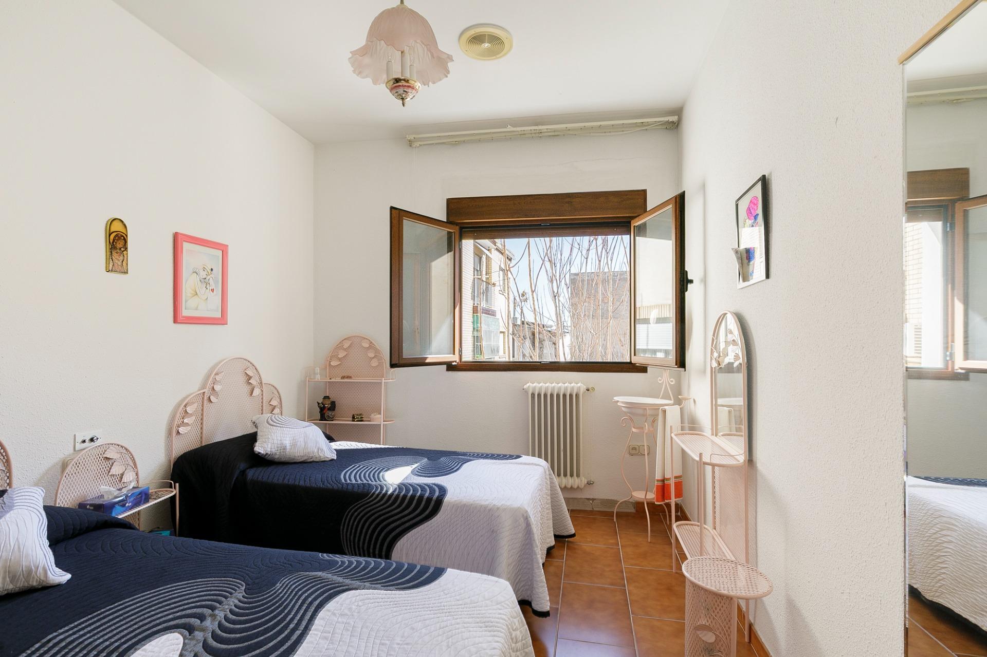 https://fotos15.apinmo.com/5292/29502190/13-5.jpg