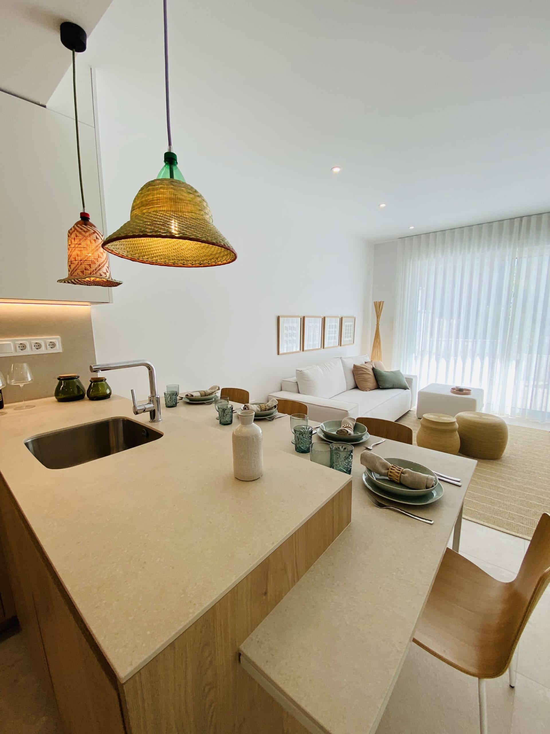 https://medianewbuild.com/file/hh-media-bucket/developments_v2/62773019/media/images/indoor/11.jpg