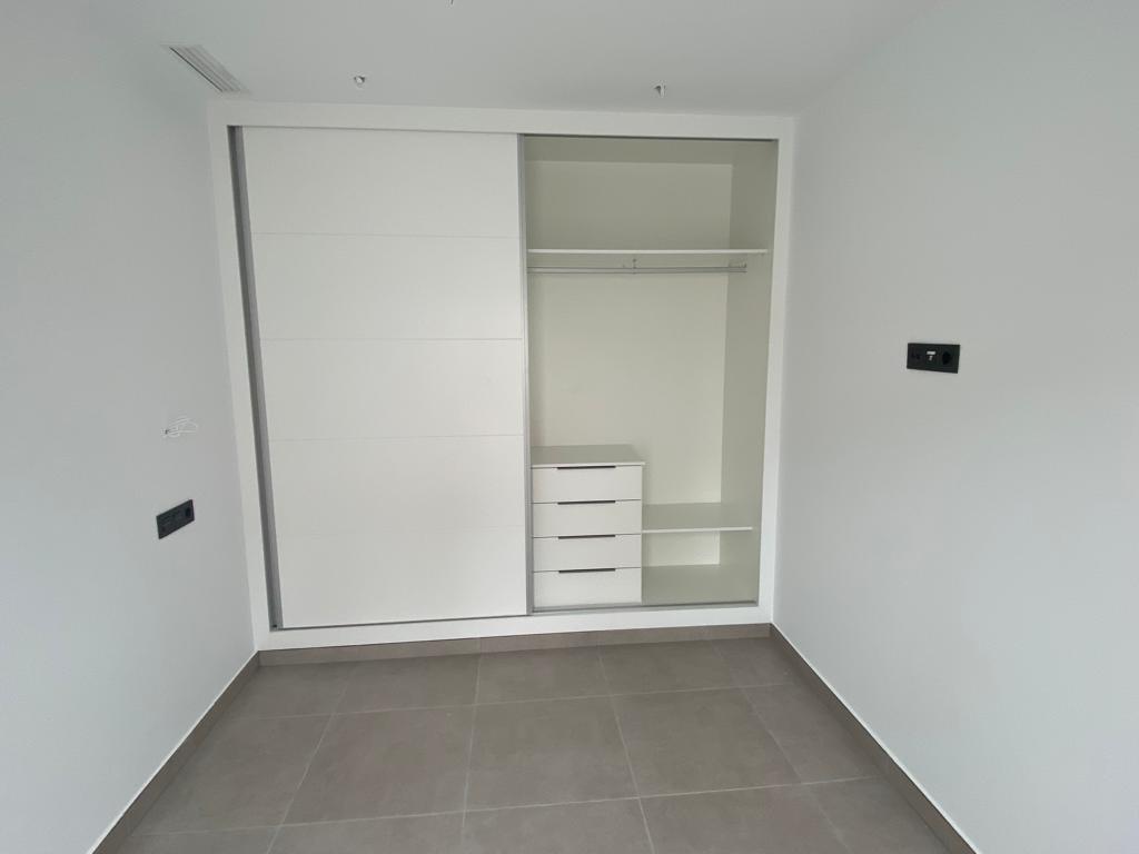 https://medianewbuild.com/file/hh-media-bucket/developments_v2/61330223/media/images/indoor/12.jpg