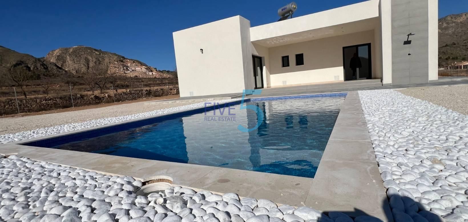 https://cdn.proppy.app/propertyphotos/2990/9f153641-d200-4581-87d6-15a0dd5c41c5/748544/4a21fca3-59dc-45f3-86b1-62cc27384d6d.jpg
