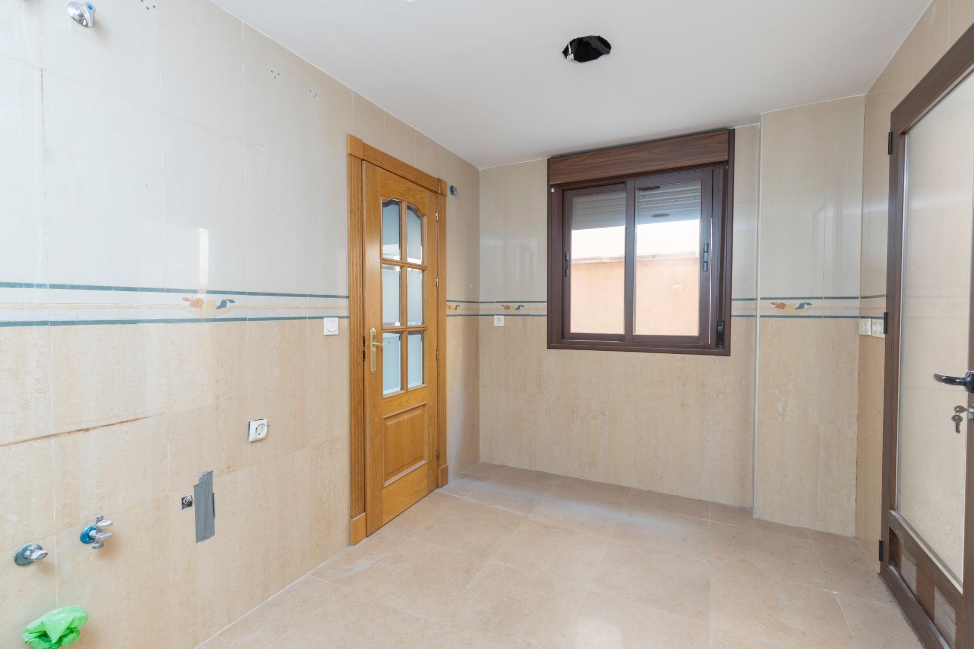https://fotos15.apinmo.com/5292/29570770/2-7.jpg