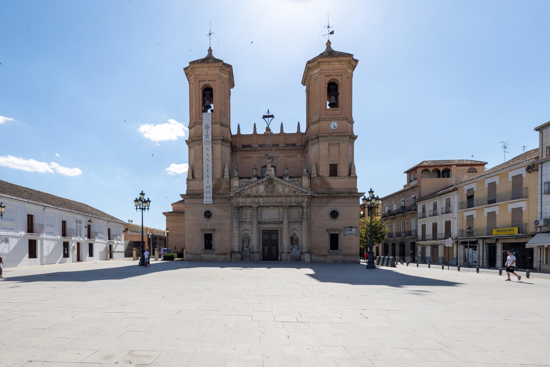https://fotos15.apinmo.com/5292/29507530/2-5.jpg